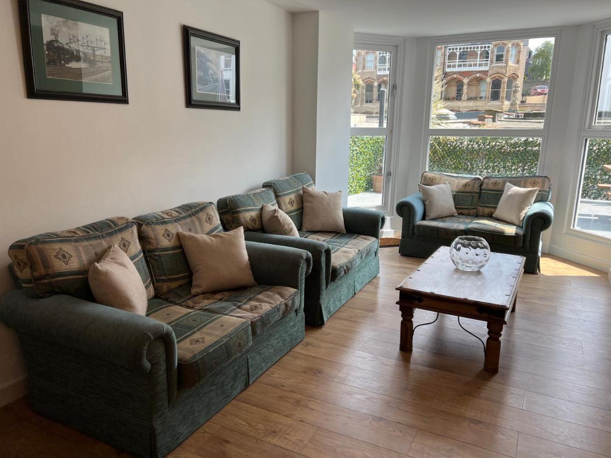 Beautiful Apartment,No 1, With Parking Ilfracombe Dış mekan fotoğraf
