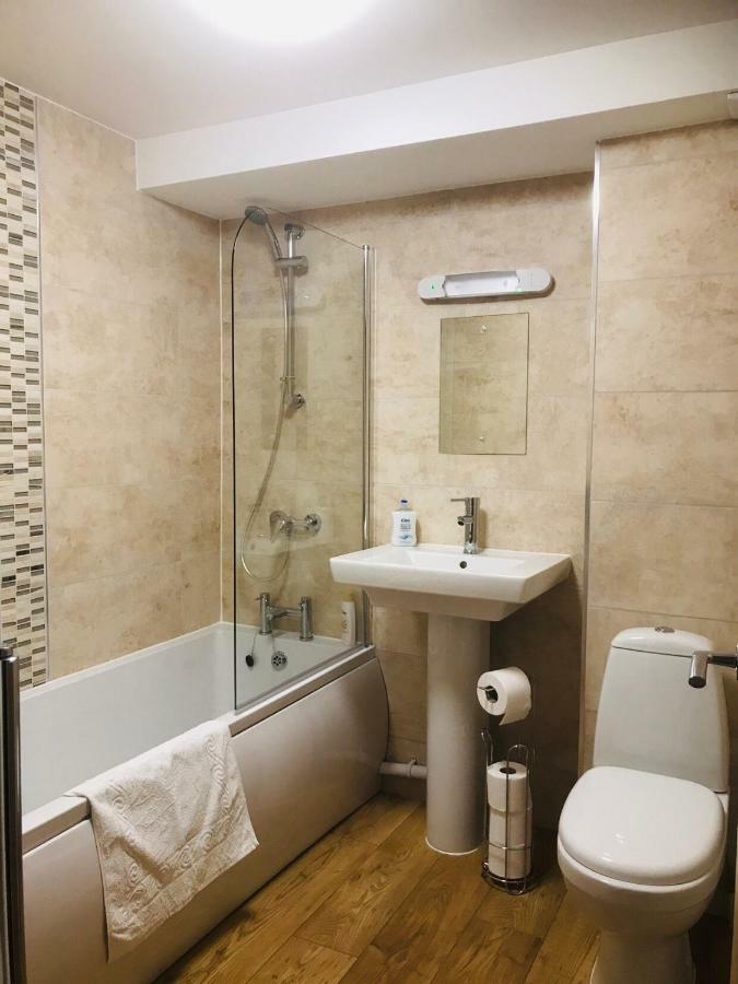 Beautiful Apartment,No 1, With Parking Ilfracombe Dış mekan fotoğraf